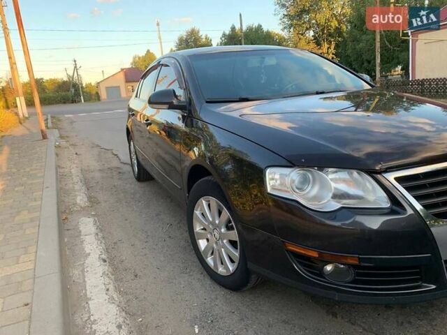 Коричневый Фольксваген Пассат, объемом двигателя 1.8 л и пробегом 179 тыс. км за 7000 $, фото 4 на Automoto.ua