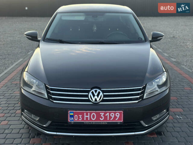 Коричневый Фольксваген Пассат, объемом двигателя 1.39 л и пробегом 215 тыс. км за 10500 $, фото 5 на Automoto.ua