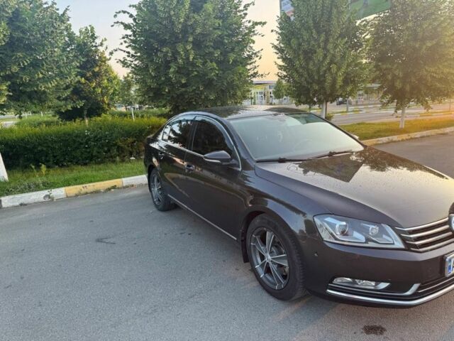 Коричневый Фольксваген Пассат, объемом двигателя 2 л и пробегом 260 тыс. км за 9800 $, фото 1 на Automoto.ua