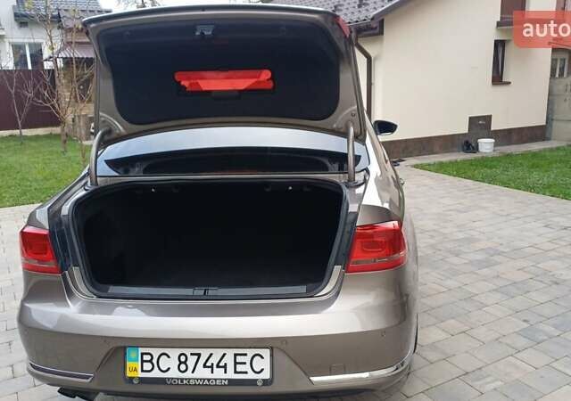 Коричневий Фольксваген Пассат, об'ємом двигуна 1.97 л та пробігом 203 тис. км за 10750 $, фото 13 на Automoto.ua