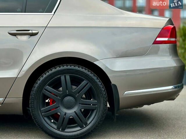 Фольксваген Пассат 2011 в Киеве на Automoto.ua Коричневый Фольксваген Пассат, объемом двигателя 1.8 л и пробегом 188 тыс. км за 8400 $, фото 12 на Automoto.ua