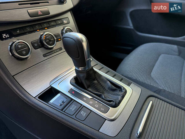 Коричневый Фольксваген Пассат, объемом двигателя 1.8 л и пробегом 155 тыс. км за 12000 $, фото 4 на Automoto.ua