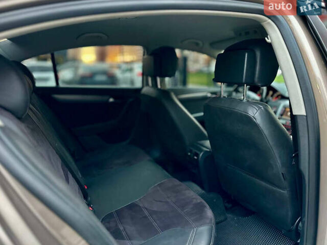 Фольксваген Пассат 2011 в Киеве на Automoto.ua Коричневый Фольксваген Пассат, объемом двигателя 1.8 л и пробегом 188 тыс. км за 8400 $, фото 35 на Automoto.ua