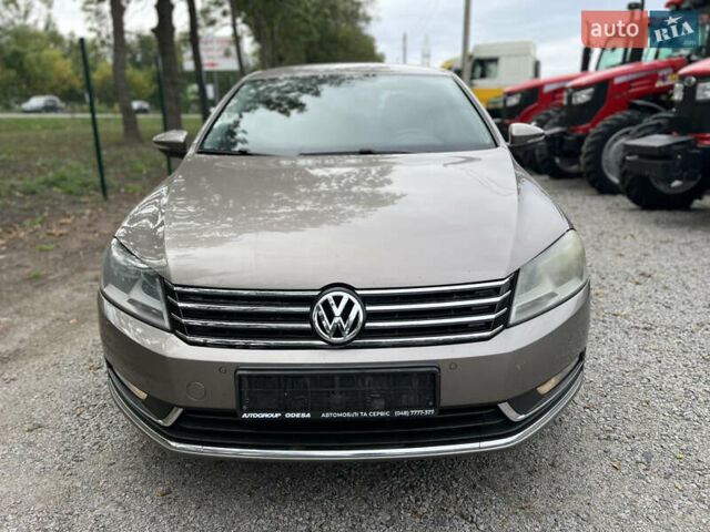 Коричневый Фольксваген Пассат, объемом двигателя 1.8 л и пробегом 144 тыс. км за 10100 $, фото 2 на Automoto.ua
