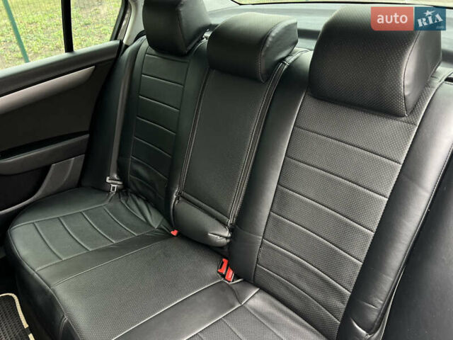 Коричневый Фольксваген Пассат, объемом двигателя 1.8 л и пробегом 144 тыс. км за 10100 $, фото 13 на Automoto.ua