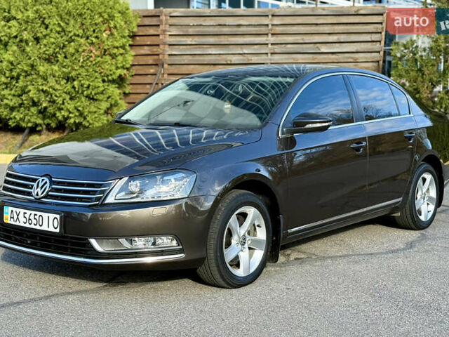 Коричневый Фольксваген Пассат, объемом двигателя 1.8 л и пробегом 153 тыс. км за 11900 $, фото 1 на Automoto.ua