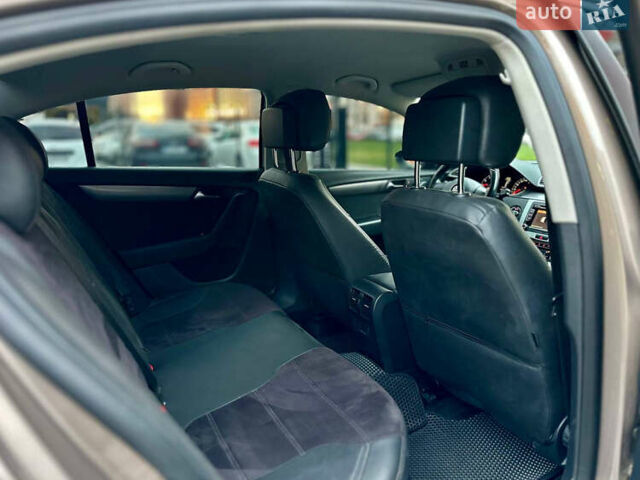 Фольксваген Пассат 2011 в Киеве на Automoto.ua Коричневый Фольксваген Пассат, объемом двигателя 1.8 л и пробегом 188 тыс. км за 8400 $, фото 36 на Automoto.ua