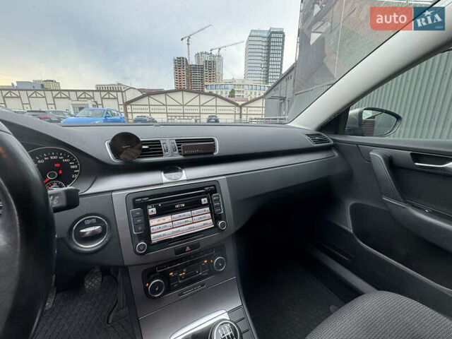 Коричневий Фольксваген Пассат, об'ємом двигуна 1.8 л та пробігом 222 тис. км за 9600 $, фото 12 на Automoto.ua