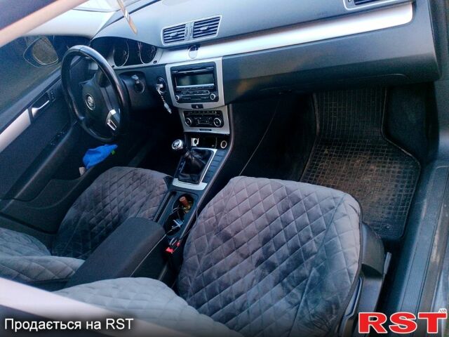 Коричневый Фольксваген Пассат, объемом двигателя 1.8 л и пробегом 149 тыс. км за 9500 $, фото 7 на Automoto.ua