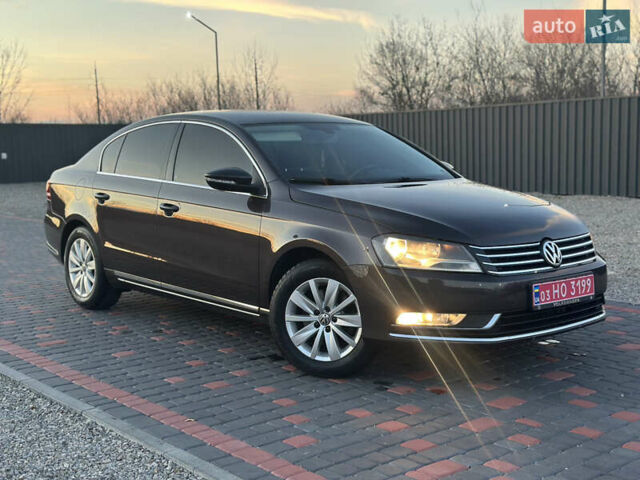 Коричневый Фольксваген Пассат, объемом двигателя 1.39 л и пробегом 215 тыс. км за 10500 $, фото 2 на Automoto.ua