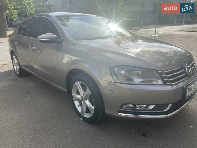 Коричневый Фольксваген Пассат, объемом двигателя 1.8 л и пробегом 144 тыс. км за 9900 $, фото 1 на Automoto.ua