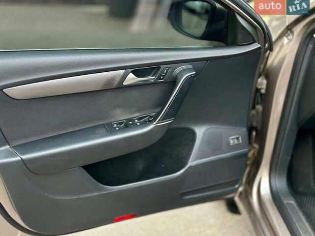 Фольксваген Пассат 2011 в Киеве на Automoto.ua Коричневый Фольксваген Пассат, объемом двигателя 1.8 л и пробегом 188 тыс. км за 8400 $, фото 18 на Automoto.ua