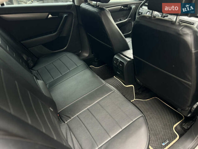 Коричневый Фольксваген Пассат, объемом двигателя 1.8 л и пробегом 144 тыс. км за 10100 $, фото 11 на Automoto.ua