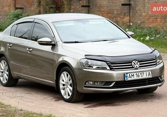 Коричневый Фольксваген Пассат, объемом двигателя 2 л и пробегом 310 тыс. км за 10000 $, фото 1 на Automoto.ua