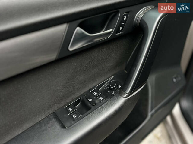 Коричневый Фольксваген Пассат, объемом двигателя 1.8 л и пробегом 144 тыс. км за 10100 $, фото 14 на Automoto.ua