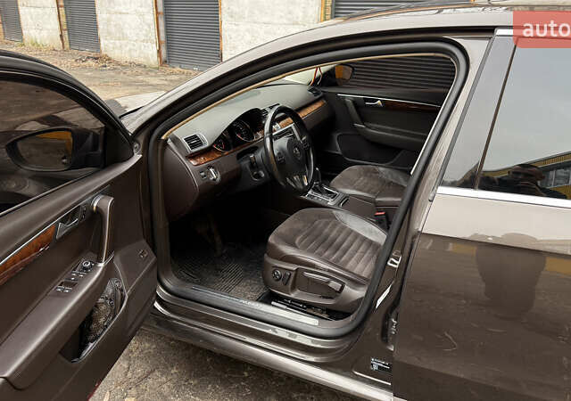 Коричневый Фольксваген Пассат, объемом двигателя 1.97 л и пробегом 195 тыс. км за 13900 $, фото 12 на Automoto.ua