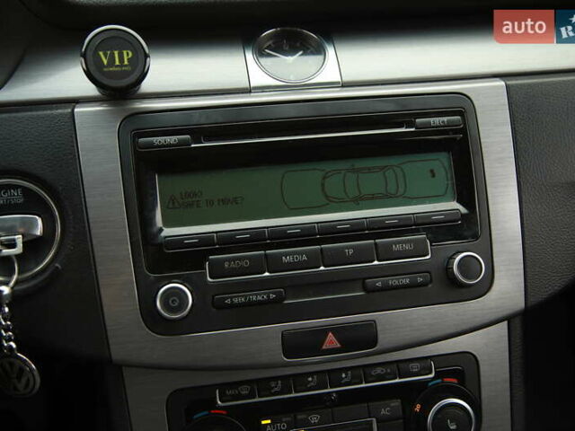 Коричневый Фольксваген Пассат, объемом двигателя 1.8 л и пробегом 185 тыс. км за 11500 $, фото 15 на Automoto.ua