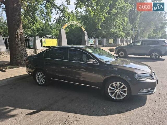 Коричневий Фольксваген Пассат, об'ємом двигуна 1.8 л та пробігом 189 тис. км за 9200 $, фото 8 на Automoto.ua