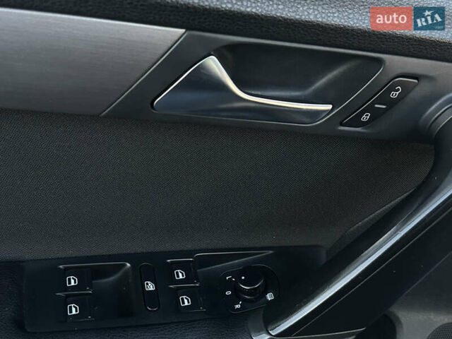 Коричневый Фольксваген Пассат, объемом двигателя 1.39 л и пробегом 215 тыс. км за 10500 $, фото 24 на Automoto.ua