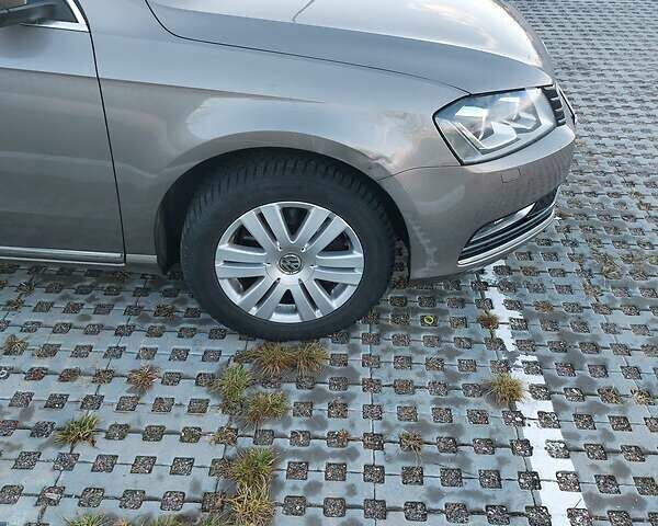 Коричневый Фольксваген Пассат, объемом двигателя 1.8 л и пробегом 123 тыс. км за 12600 $, фото 1 на Automoto.ua