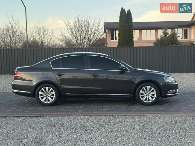 Коричневый Фольксваген Пассат, объемом двигателя 1.39 л и пробегом 215 тыс. км за 10500 $, фото 8 на Automoto.ua