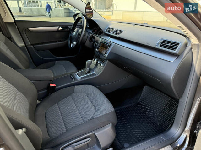 Коричневый Фольксваген Пассат, объемом двигателя 1.8 л и пробегом 153 тыс. км за 11900 $, фото 38 на Automoto.ua