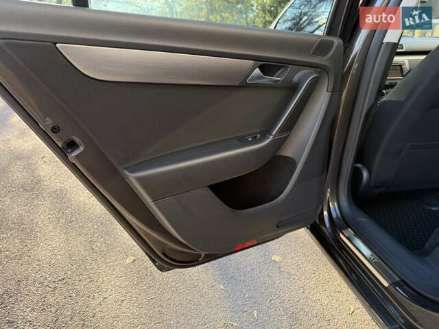 Коричневый Фольксваген Пассат, объемом двигателя 1.8 л и пробегом 153 тыс. км за 11900 $, фото 34 на Automoto.ua