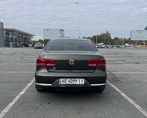 Коричневий Фольксваген Пассат, об'ємом двигуна 1.8 л та пробігом 211 тис. км за 11000 $, фото 7 на Automoto.ua