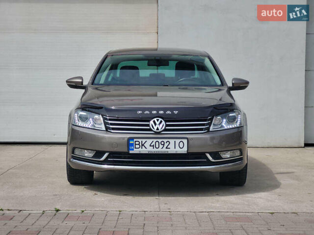 Коричневий Фольксваген Пассат, об'ємом двигуна 1.97 л та пробігом 301 тис. км за 9999 $, фото 1 на Automoto.ua