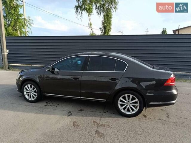 Коричневый Фольксваген Пассат, объемом двигателя 1.8 л и пробегом 225 тыс. км за 9500 $, фото 9 на Automoto.ua