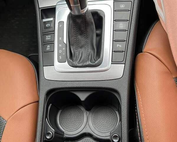 Коричневий Фольксваген Пассат, об'ємом двигуна 1.4 л та пробігом 234 тис. км за 9700 $, фото 4 на Automoto.ua