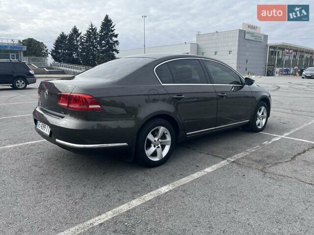 Коричневий Фольксваген Пассат, об'ємом двигуна 1.8 л та пробігом 211 тис. км за 11000 $, фото 4 на Automoto.ua