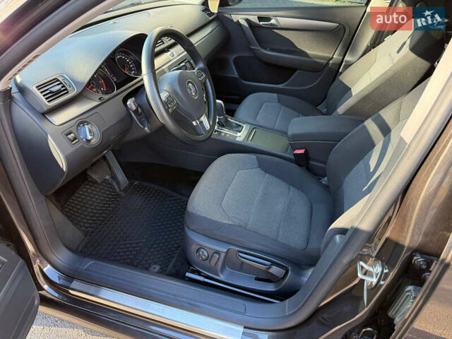 Коричневый Фольксваген Пассат, объемом двигателя 1.8 л и пробегом 155 тыс. км за 12000 $, фото 3 на Automoto.ua