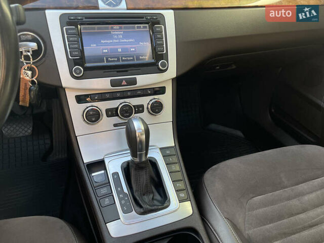 Коричневый Фольксваген Пассат, объемом двигателя 1.97 л и пробегом 187 тыс. км за 14100 $, фото 12 на Automoto.ua