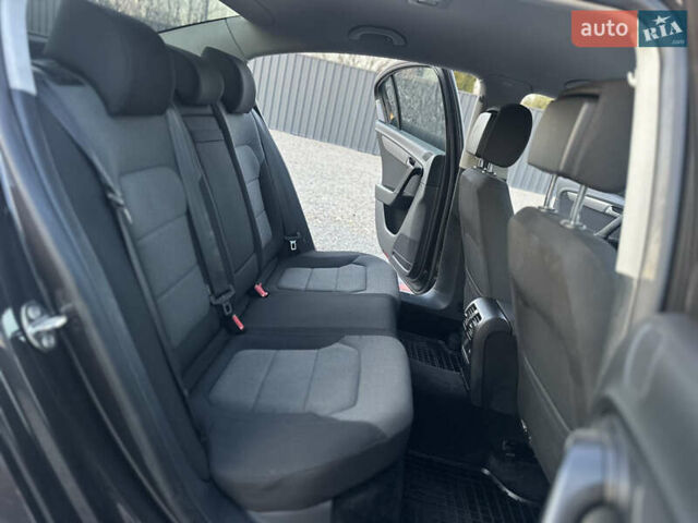 Коричневый Фольксваген Пассат, объемом двигателя 1.39 л и пробегом 215 тыс. км за 10500 $, фото 17 на Automoto.ua