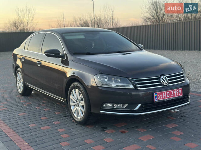 Коричневый Фольксваген Пассат, объемом двигателя 1.39 л и пробегом 215 тыс. км за 10500 $, фото 12 на Automoto.ua