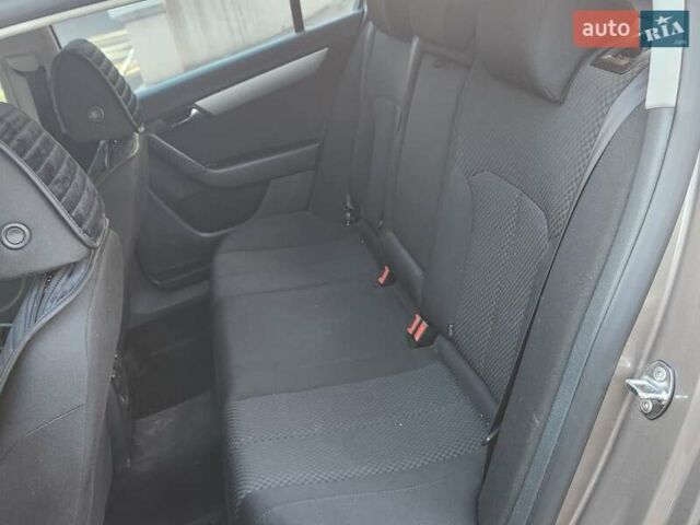 Коричневый Фольксваген Пассат, объемом двигателя 1.39 л и пробегом 185 тыс. км за 7500 $, фото 11 на Automoto.ua