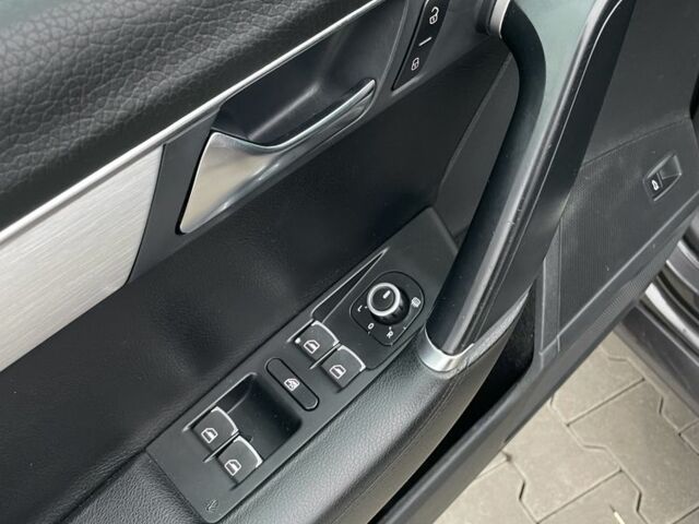 Коричневый Фольксваген Пассат, объемом двигателя 2 л и пробегом 217 тыс. км за 9500 $, фото 4 на Automoto.ua