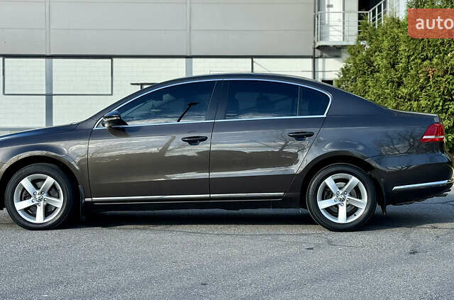 Коричневый Фольксваген Пассат, объемом двигателя 1.8 л и пробегом 153 тыс. км за 11900 $, фото 8 на Automoto.ua