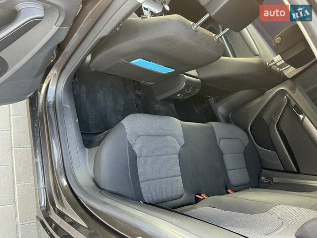 Коричневий Фольксваген Пассат, об'ємом двигуна 1.6 л та пробігом 280 тис. км за 9500 $, фото 17 на Automoto.ua