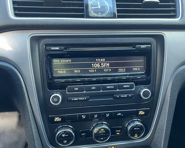 Фольксваген Пассат 2012 в Киеве на Automoto.ua Коричневый Фольксваген Пассат, объемом двигателя 2.47 л и пробегом 270 тыс. км за 8500 $, фото 26 на Automoto.ua