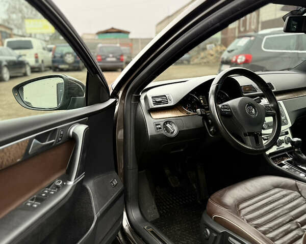 Коричневый Фольксваген Пассат, объемом двигателя 1.39 л и пробегом 199 тыс. км за 9999 $, фото 2 на Automoto.ua