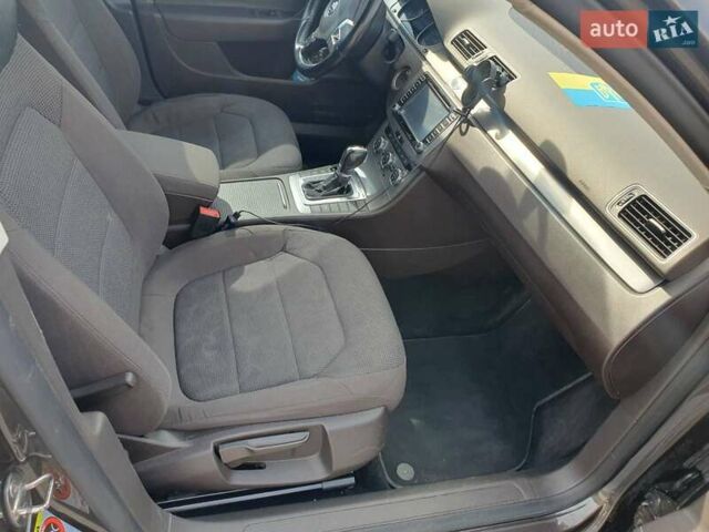 Коричневый Фольксваген Пассат, объемом двигателя 1.97 л и пробегом 215 тыс. км за 11300 $, фото 6 на Automoto.ua