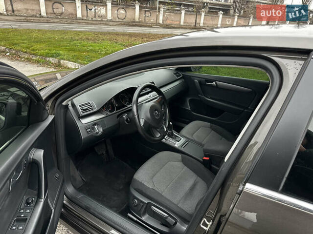 Коричневый Фольксваген Пассат, объемом двигателя 1.78 л и пробегом 196 тыс. км за 8500 $, фото 5 на Automoto.ua