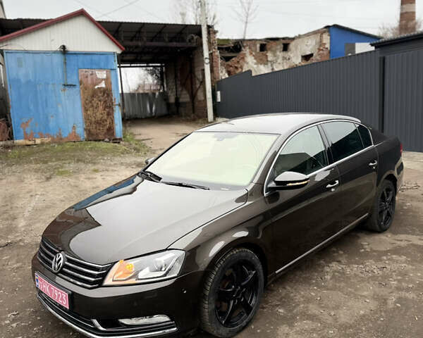 Коричневый Фольксваген Пассат, объемом двигателя 1.39 л и пробегом 199 тыс. км за 9999 $, фото 20 на Automoto.ua