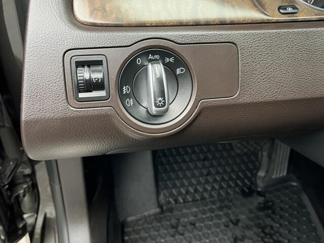 Коричневый Фольксваген Пассат, объемом двигателя 1.8 л и пробегом 249 тыс. км за 11000 $, фото 8 на Automoto.ua