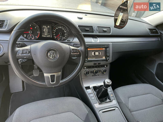 Коричневий Фольксваген Пассат, об'ємом двигуна 1.6 л та пробігом 280 тис. км за 9500 $, фото 14 на Automoto.ua