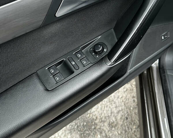 Коричневый Фольксваген Пассат, объемом двигателя 1.78 л и пробегом 196 тыс. км за 8500 $, фото 14 на Automoto.ua