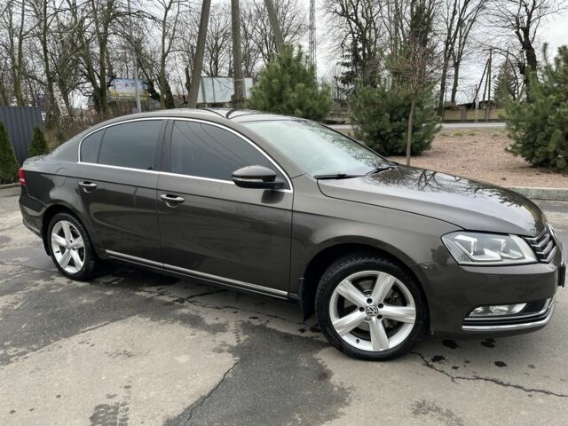 Коричневый Фольксваген Пассат, объемом двигателя 1.8 л и пробегом 249 тыс. км за 11000 $, фото 2 на Automoto.ua