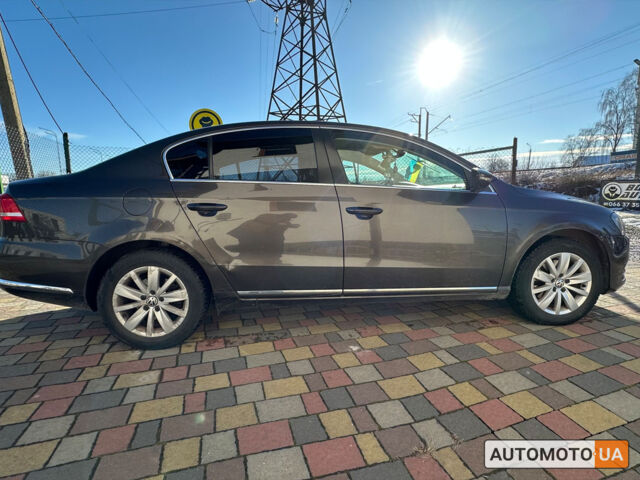 Коричневый Фольксваген Пассат, объемом двигателя 1.6 л и пробегом 249 тыс. км за 9999 $, фото 7 на Automoto.ua